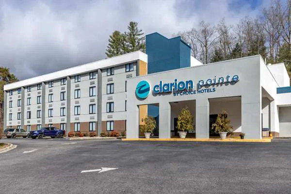Clarion Pointe Sylva near Cherokee Area 4