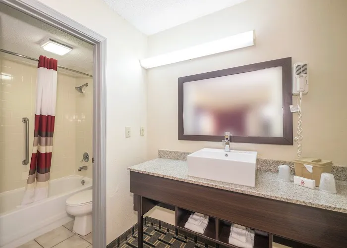 Red Roof Inn Acworth - Emerson/ LakePoint South 4