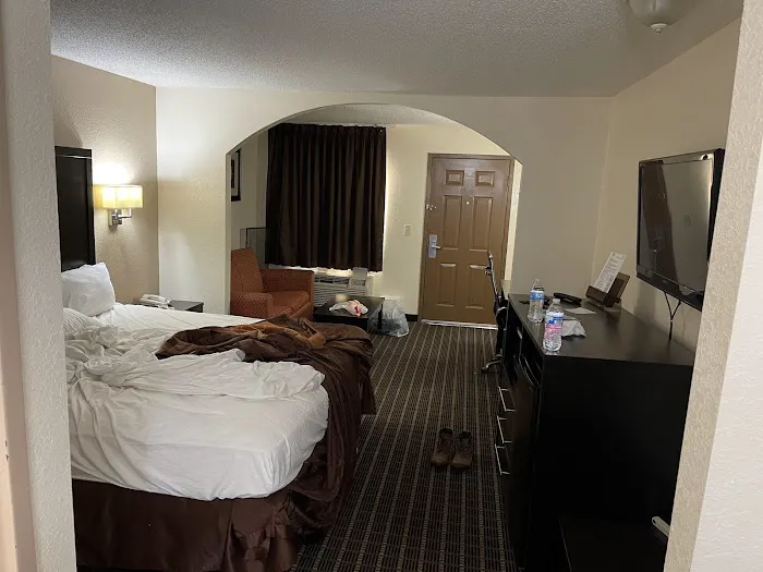 Baymont by Wyndham Acworth 4