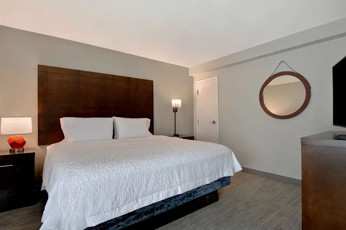 Hampton Inn Anderson 4