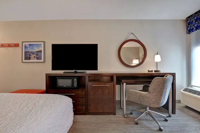Hampton Inn Anderson 4