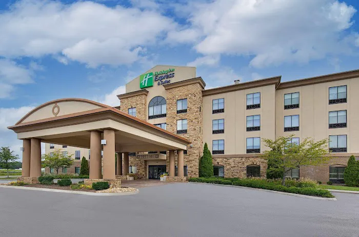 Holiday Inn Express & Suites Cleveland Northwest by IHG 4