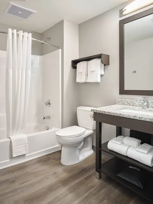stayAPT Suites Cleveland 4