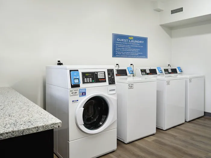 stayAPT Suites Cleveland 4