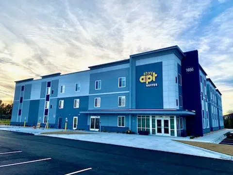 stayAPT Suites Cleveland 4