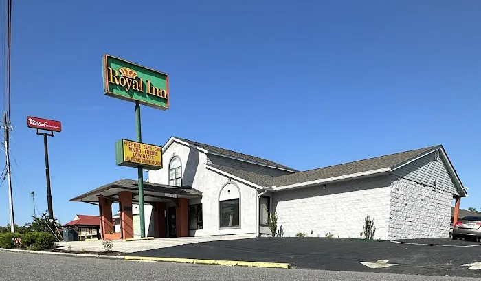 Royal Inn of Cleveland 4