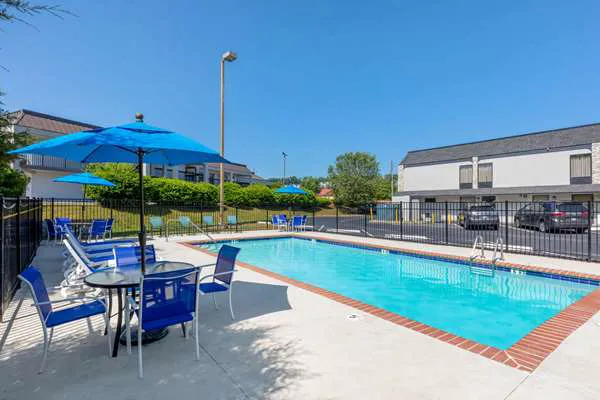 Quality Inn 4
