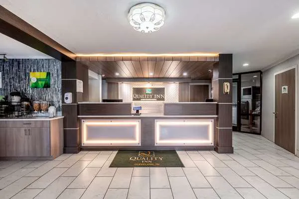 Quality Inn 4