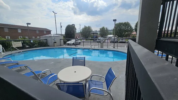 Clarion Inn Cleveland near University 4