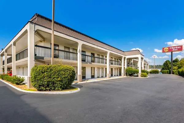 Clarion Inn Cleveland near University 4