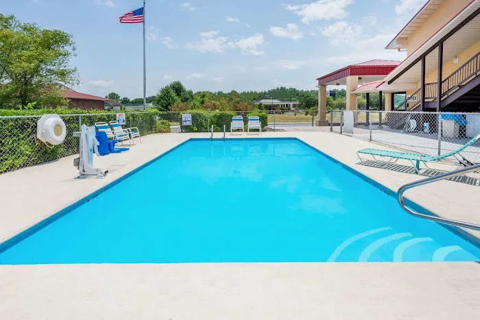 Super 8 by Wyndham Cleveland 4