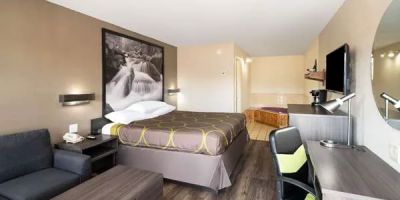 Super 8 by Wyndham Cleveland