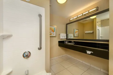 Fairfield by Marriott Cleveland 4