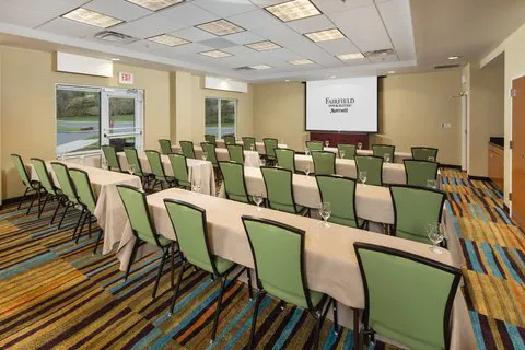 Fairfield by Marriott Cleveland 4