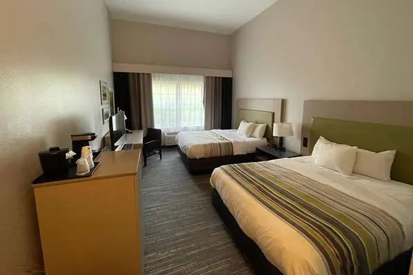 Travelodge by Wyndham Knoxville West 5