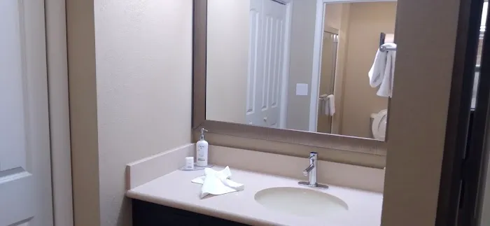 Staybridge Suites Knoxville-West, an IHG Hotel 4