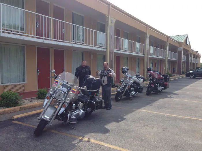 Royal Inn Knoxville Airport 4