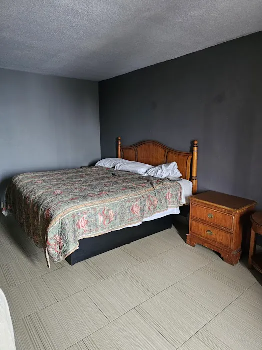 Budget Inn Alcoa 4