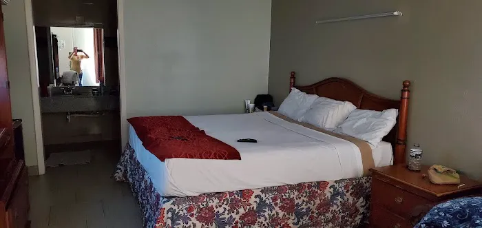 Budget Inn Alcoa 4
