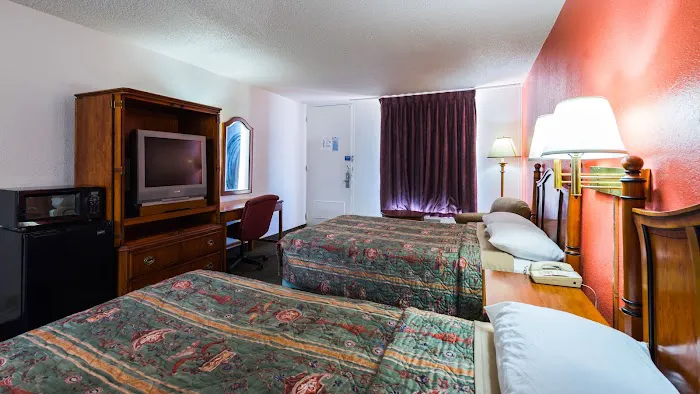 OYO Hotel McGhee Tyson Airport 4