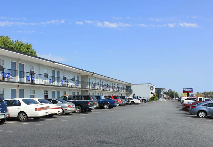 Daybreak Suites Extended Stay - Cleveland 4