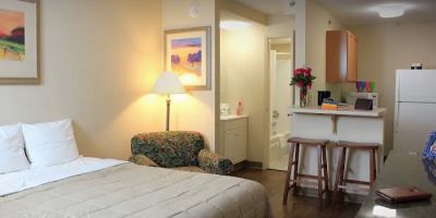 Daybreak Suites Extended Stay - Cleveland