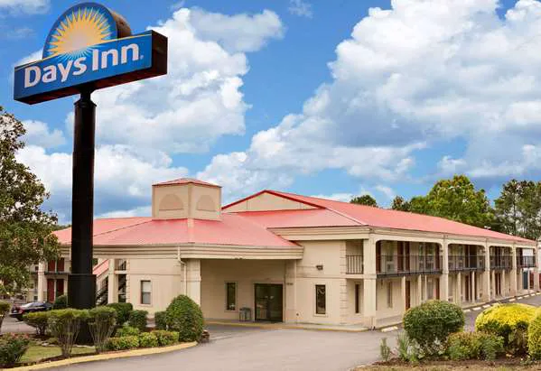 Days Inn by Wyndham Cleveland TN 4
