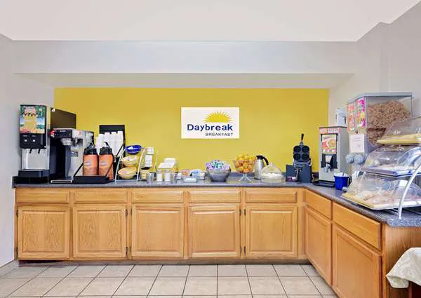 Days Inn by Wyndham Cleveland TN 4