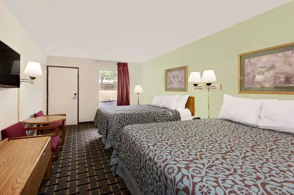 Days Inn by Wyndham Cleveland TN 4