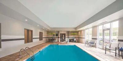 La Quinta Inn & Suites by Wyndham Cleveland TN