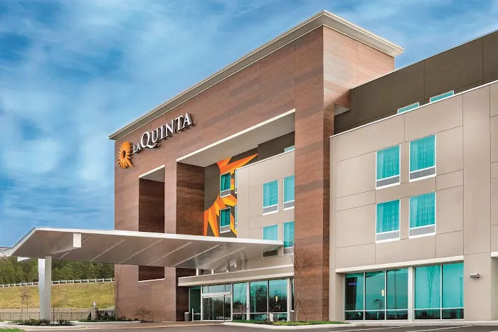 La Quinta Inn & Suites by Wyndham Cleveland TN 4