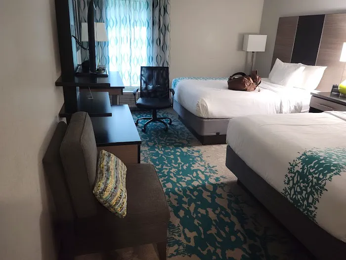 La Quinta Inn & Suites by Wyndham Cleveland TN 4