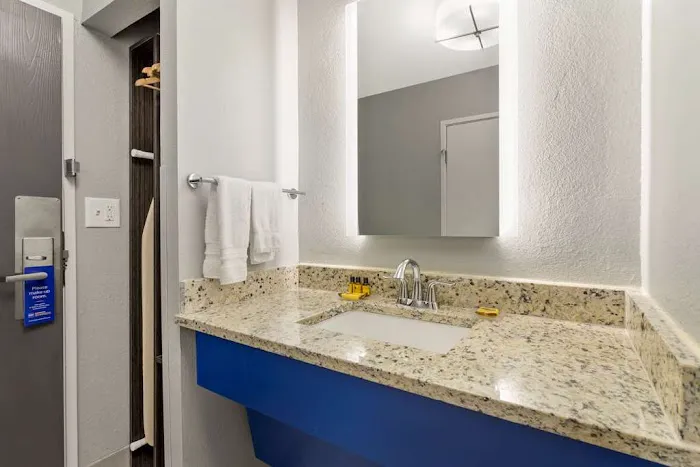 Best Western Plus Magnolia Inn & Suites 4