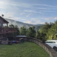 Kori's Mountain View Cabin / Aardvark Cabin Rentals