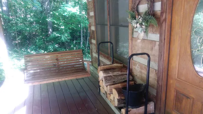 Maples Ridge Vacation Rentals:Secluded Romance 4