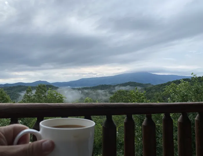Bella Yani Cabin Rental 4