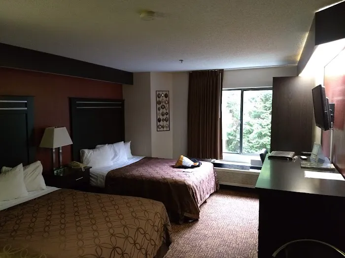 Smoky Mountain Inn & Suites 4