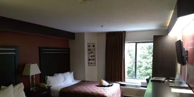 Smoky Mountain Inn & Suites