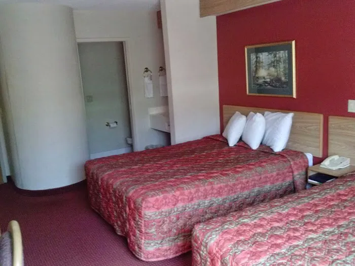 Smoky Mountain Inn & Suites 4