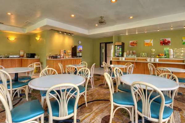 Quality Inn 3