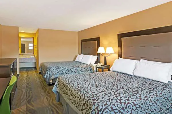 Days Inn by Wyndham Cherokee Near Casino 4