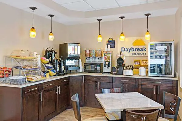 Days Inn by Wyndham Cherokee Near Casino 4