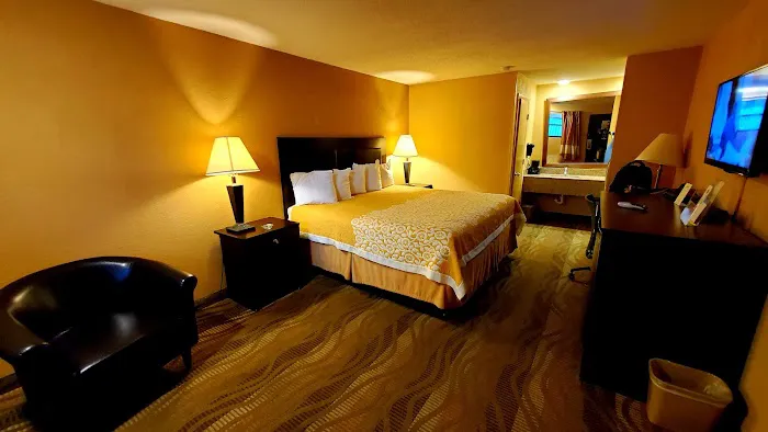 Days Inn by Wyndham Cherokee Near Casino 4