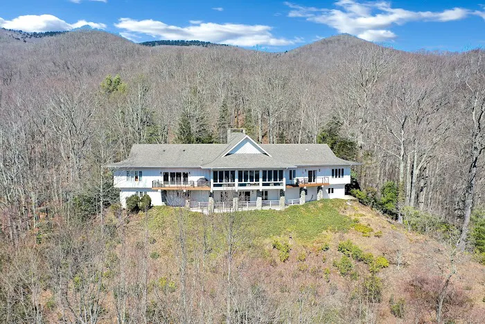 Smoky Mountain Luxury Retreat 4