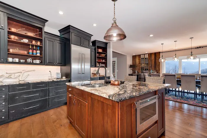 Smoky Mountain Luxury Retreat 4