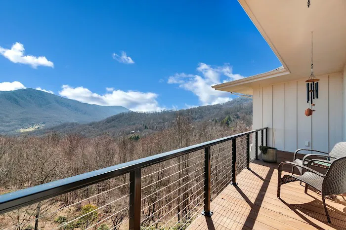 Smoky Mountain Luxury Retreat 4