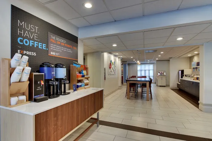 Holiday Inn Express Hotel Atlanta NW - Powder Springs 4