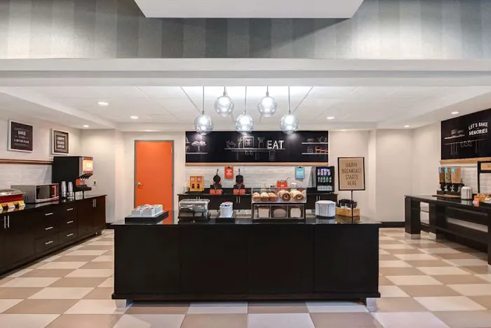 Hampton Inn Anderson/ Alliance Business Park 4