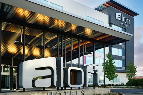 Aloft Knoxville West 4