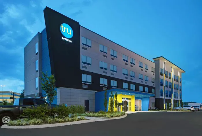 Tru by Hilton Knoxville West Turkey Creek 4